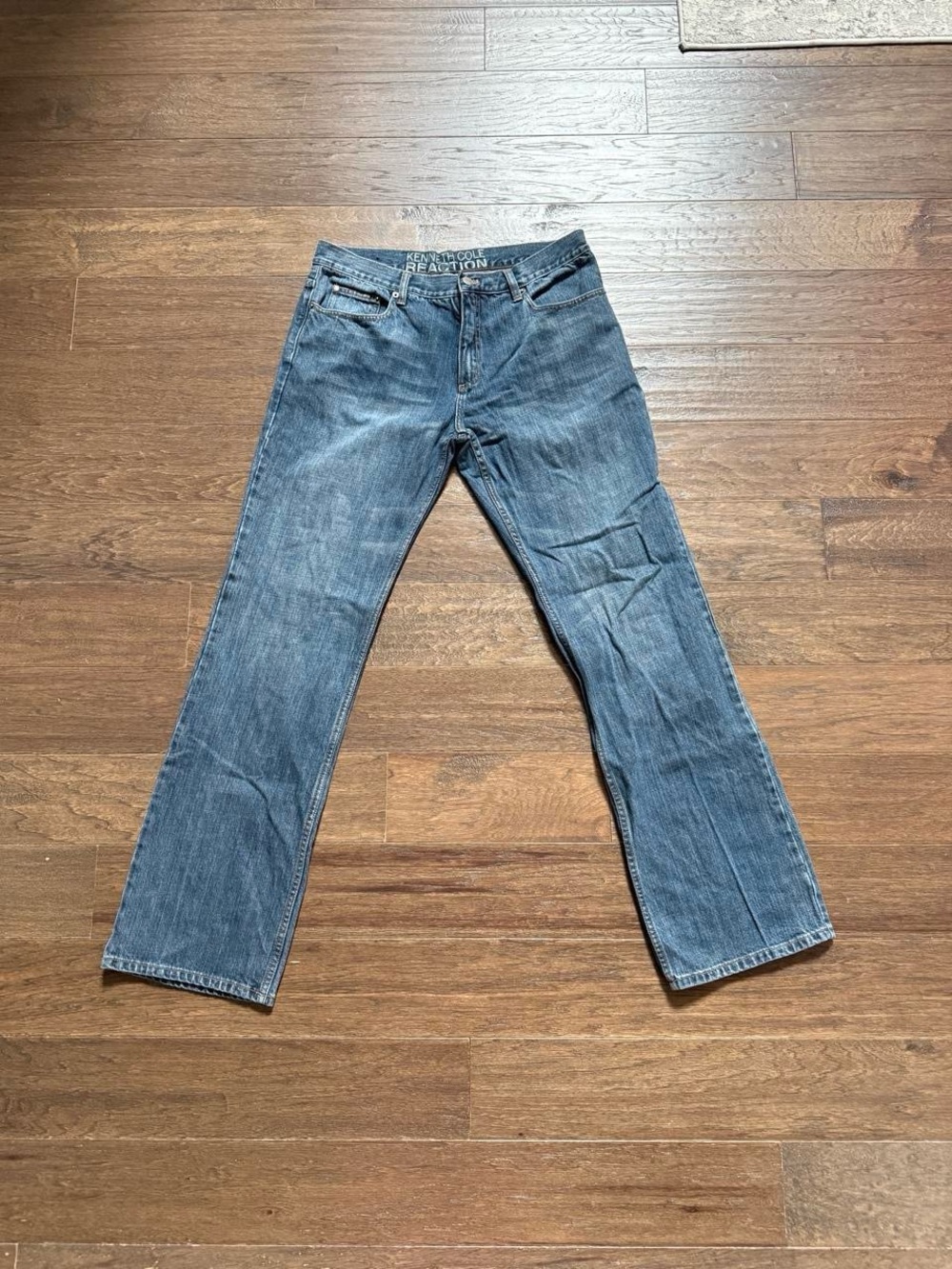 Kenneth Cole Reaction Men's Blue Straight-Leg Jeans, size 36x34, Tall